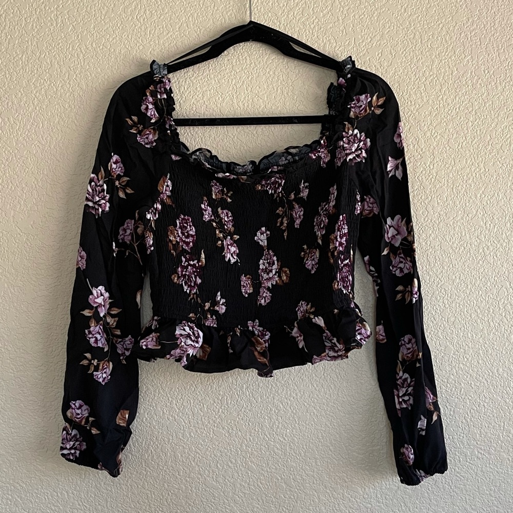 NWT Wild Fable Long Sleeve Floral Crop Top